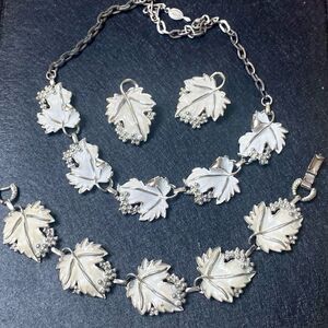 Sarah Coventry “Whispering Leaves” parure